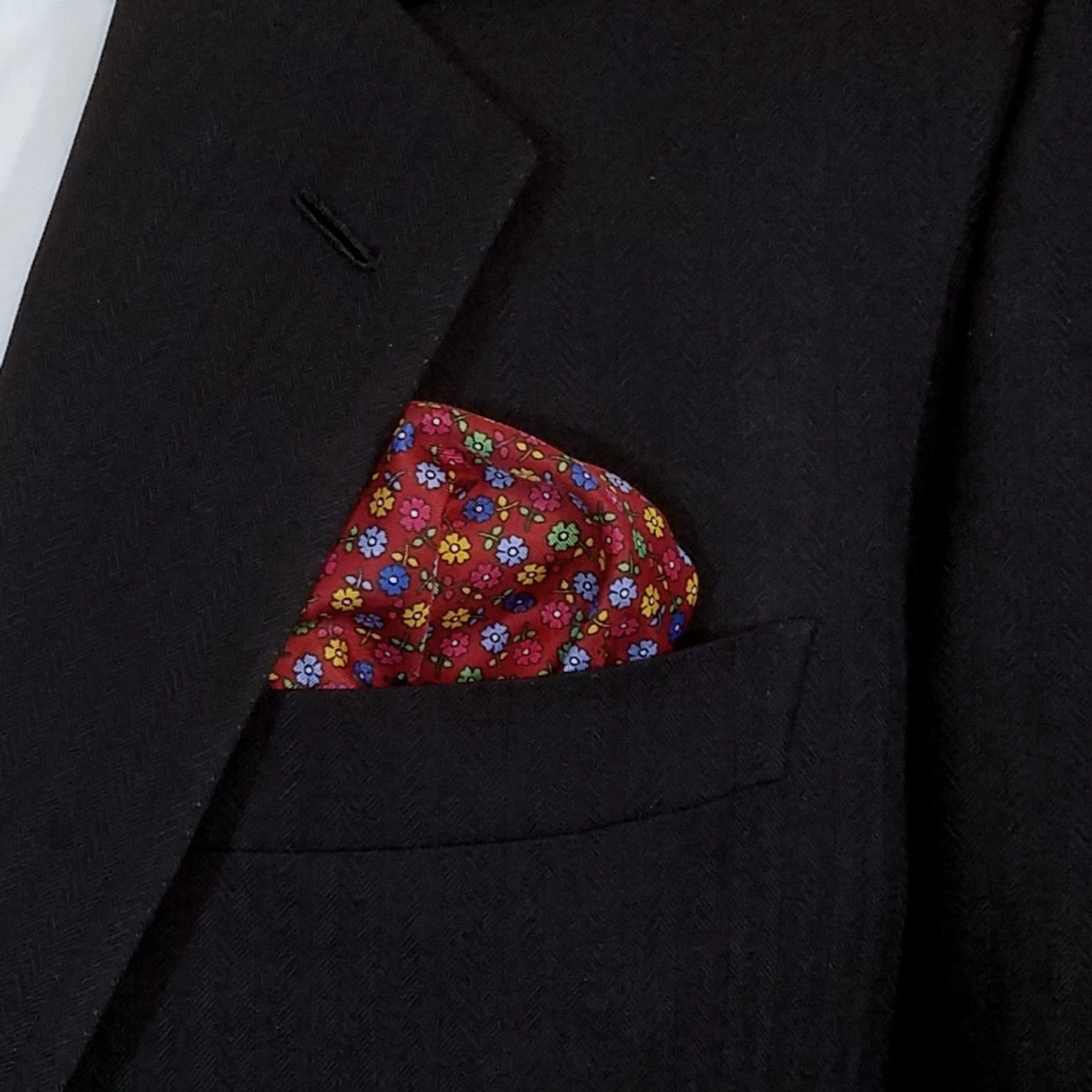 100% Silk Pocket Square - Ruby Red With Petite Flowers 12.5in 2 100% Silk Pocket Square - Ruby Red With Petite Flowers 12.5in - Image 2