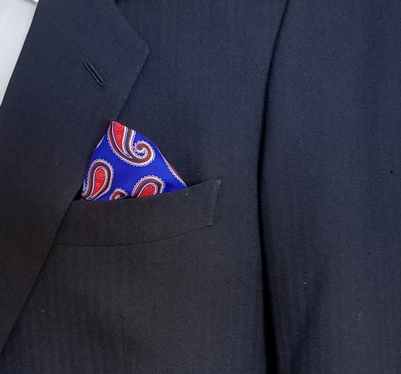 100% Silk Pocket Square - Royal Blue With Big Red Paisleys 12.5 X 12.5 2 100% Silk Pocket Square - Royal Blue With Big Red Paisleys 12.5 X 12.5 - Image 2