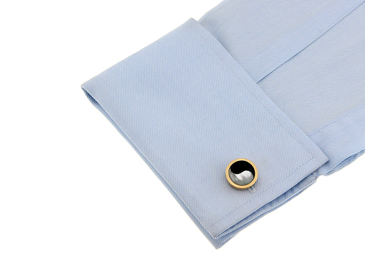 Yin-Yang Mother-of-Pearl & Onyx Gold Cufflinks (V-CF-G627G) 3 Yin-Yang Mother-of-Pearl & Onyx Gold Cufflinks (V-CF-G627G) - Image 3