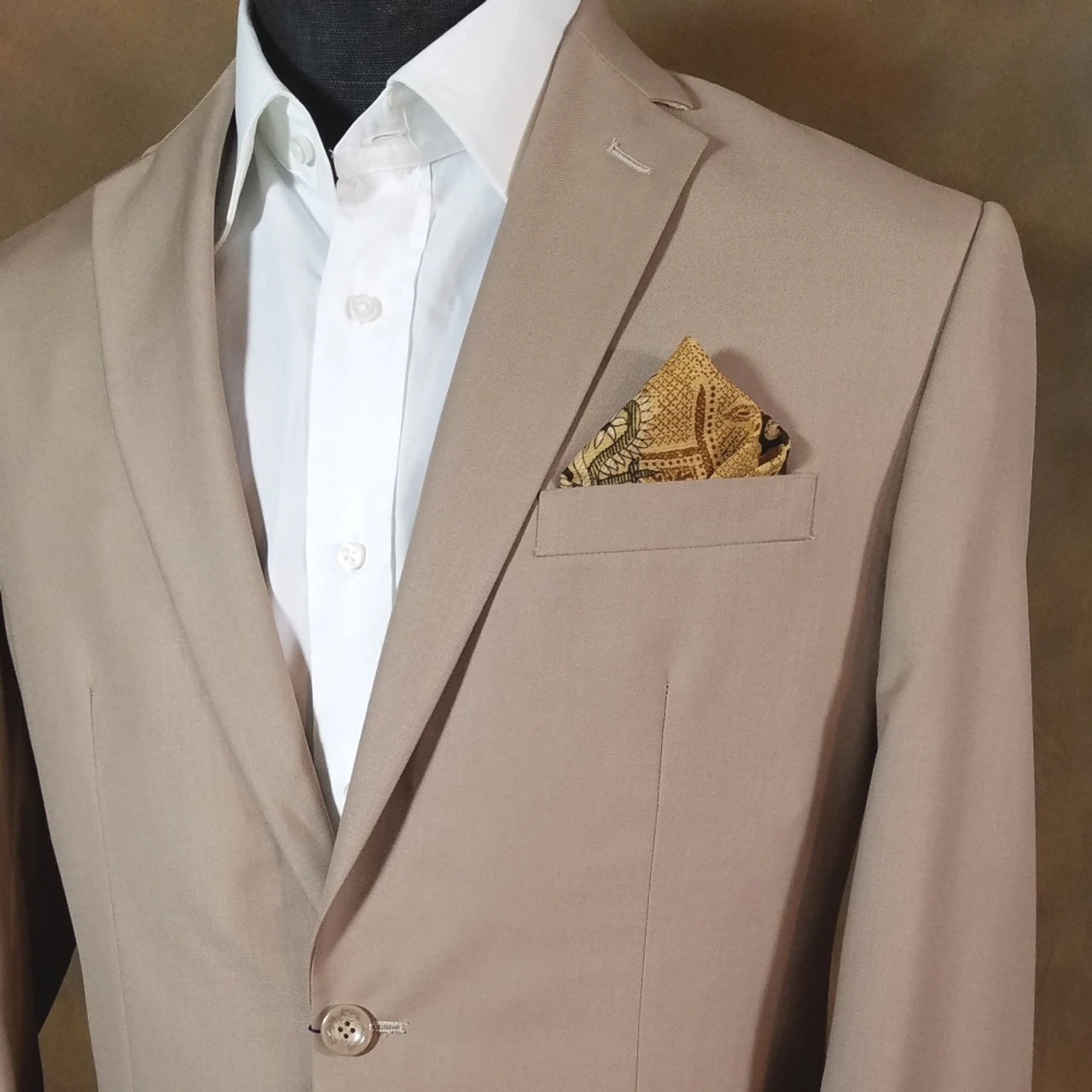 Silk Blend Pre-Folded Point Design Pocket Square Insert - Gold & Brown 2 Silk Blend Pre-Folded Point Design Pocket Square Insert - Gold & Brown - Image 2